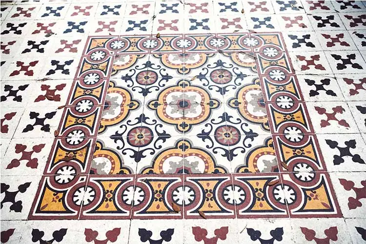 Moroccan floor tiles design ideas with vibrant patterns